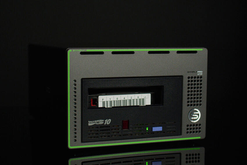 Symply LTO-10 gir deg profesjonell backup og arkiv